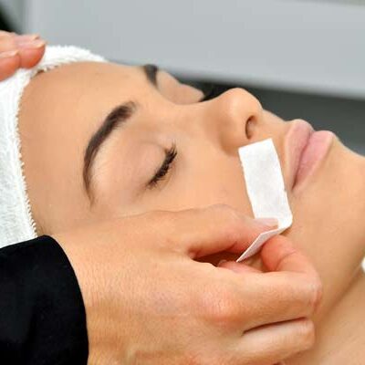 Voksbehandling af overlæbe